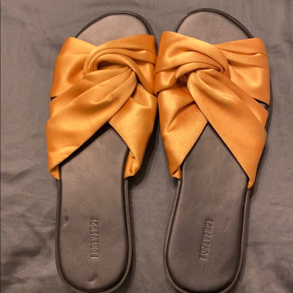 Forever 21 slides